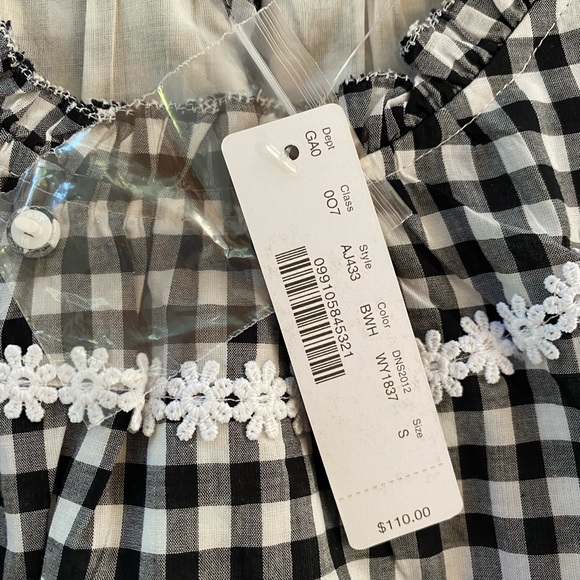 Gingham top with sweetest lace details - Picture 3 of 6